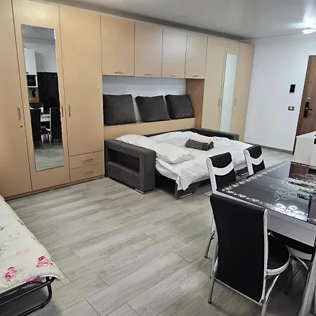 Apartment Alezzi Mamaia Nord Family Deluxe Cu Piscina Exterioara