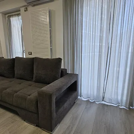 Alezzi Mamaia Nord Family Deluxe Cu Piscina Exterioara Apartment