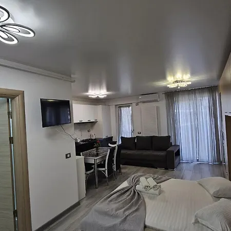 Apartment Alezzi Mamaia Nord Family Deluxe Cu Piscina Exterioara *