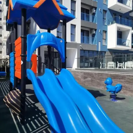 Apartment Alezzi Mamaia Nord Family Deluxe Cu Piscina Exterioara Navodari
