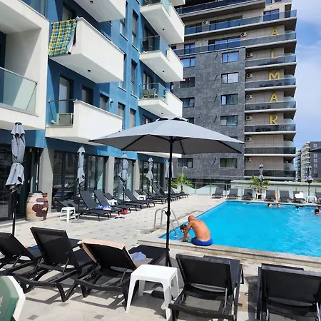 Alezzi Mamaia Nord Family Deluxe Cu Piscina Exterioara Apartment